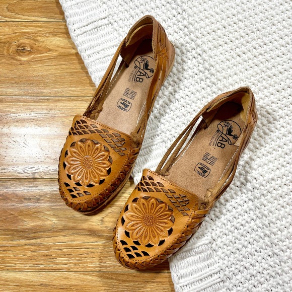 Flower Huaraches SZ 7 laser cut - Picture 3 of 8